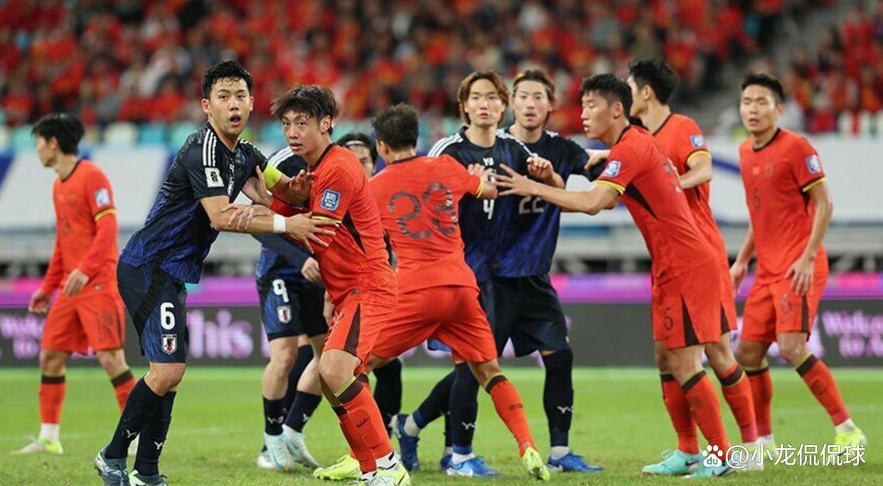 国足主帅未定!东亚杯23人浮现韦世豪难入选3新星上位(东亚杯男足揭幕战韦世豪于大宝破门 国足22战平韩国)