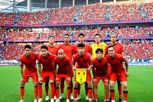 申台龙回应执教国足：中国足协没邀请我但我有信心带好(申chi)