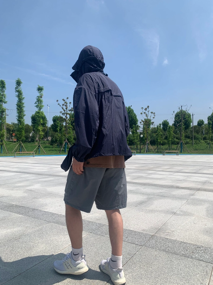 杨瀚森被选中全程直拍：被通知穿上外套一脸惊讶，随后上台戴上选秀帽的简单介绍