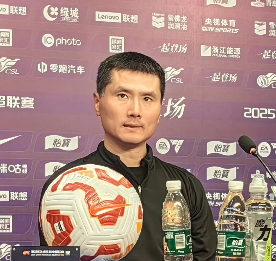 九游体育-一致好评！邵佳一为什么被认可能执教国足，三点特质让人真信服！的简单介绍